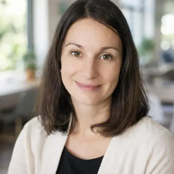 Jasmina-Stepanovic-Osteopathic-Manual-Practitioner - Oakville Ontario